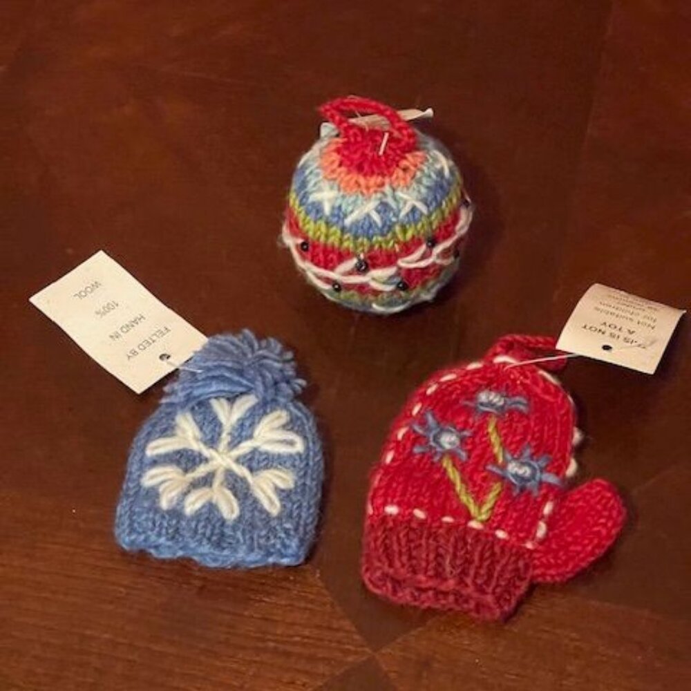 Handmade 100%‎ Wool Knit Christmas Ornaments Set - Mitten Hat & Ball Decoration